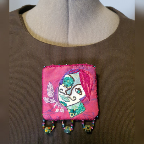 Broche Bordado Trapelakucha